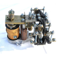 Электромагнитное реле РЭВ 818